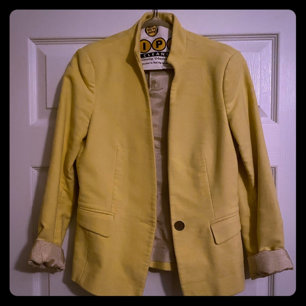 Yellow blazer